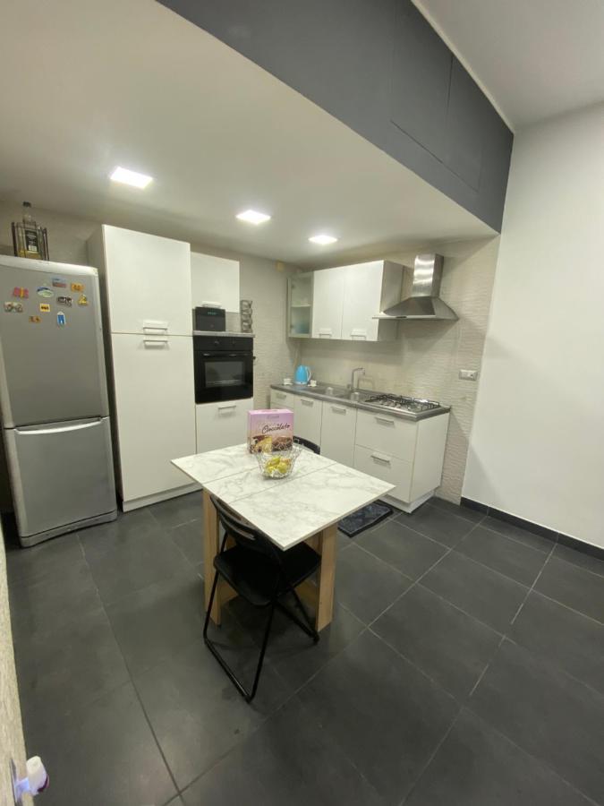 Napoli Centro Casa Con Due Camere E Cucina Exteriör bild
